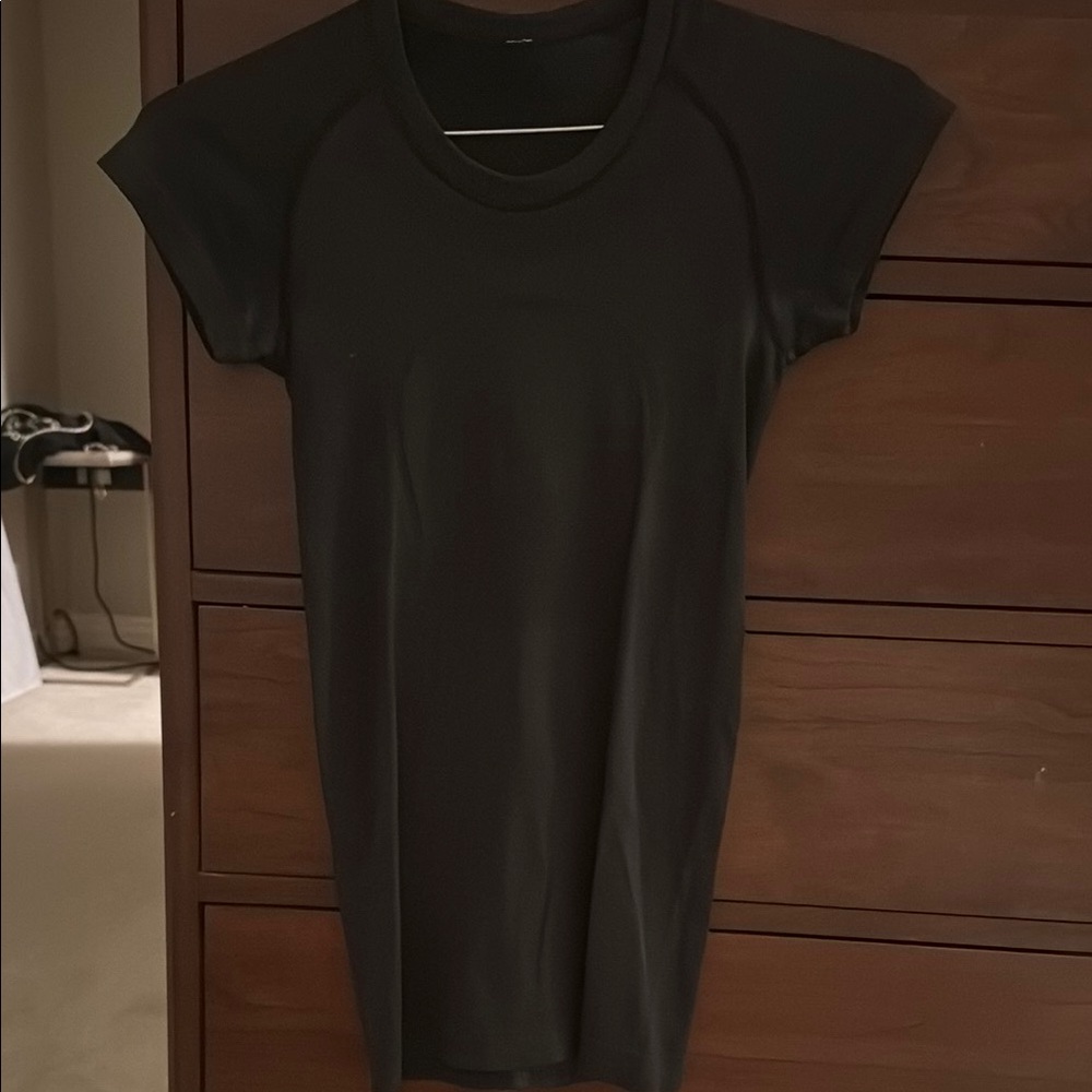 Lululemon swiftly tech